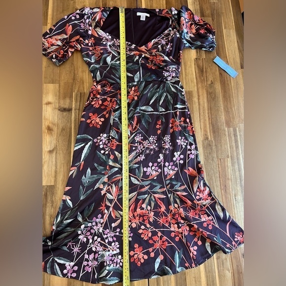 London Times Burgandy Floral Satin Faux Wrap Dress Bloused Sleeves Sz 4 NWT - Picture 5 of 12